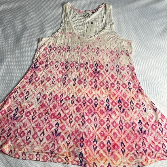 ~3 for $20~ AKEMI + KIN racerback tank top - Picture 1 of 7
